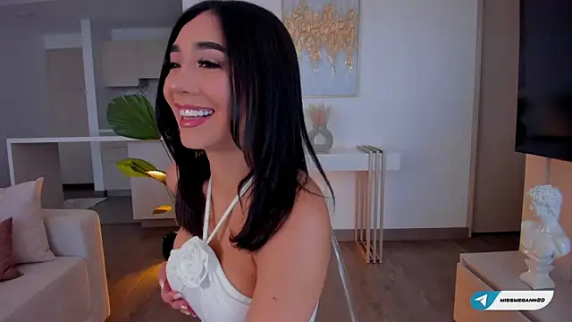 missmegann online show from 10/21/25, 01:45