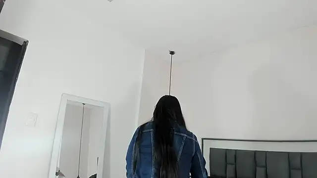 victoria cooper3 online show from 11/28/25, 09:45