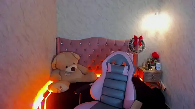 LiaHarryis online show from 12/28/24, 12:26