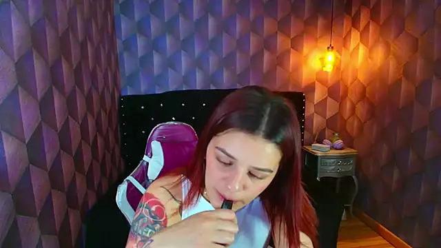 LiaHarryis online show from 11/08/25, 05:12