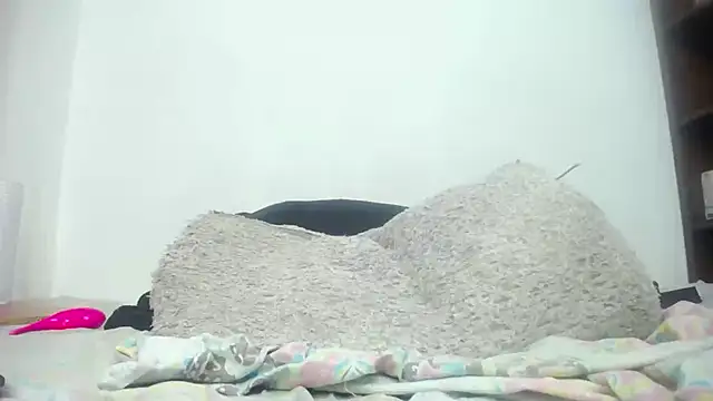 Snapshot of candyladyboy chatting on 01/09/25, 10:41 candyladyboy online show from 01/09/25, 10:41