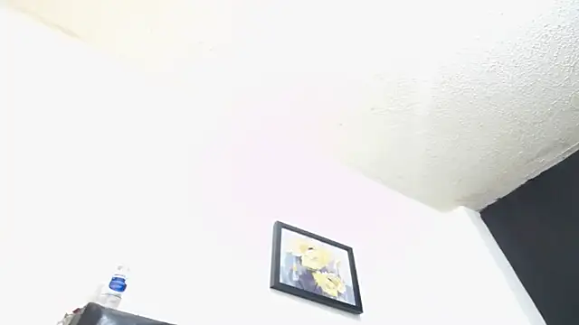 candyladyboy online show from 04/15/26, 09:37