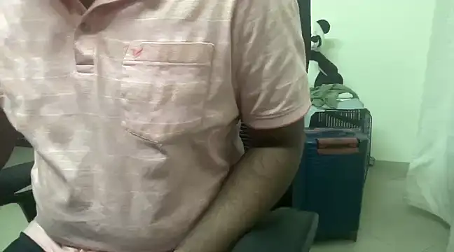 Snapshot of dhruv-sluppy chatting on 02/06/25, 01:43 dhruv-sluppy online show from 02/06/25, 01:43