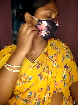 Snapshot of vani-09 chatting on 01/07/25, 04:37 vani-09 online show from 01/07/25, 04:37