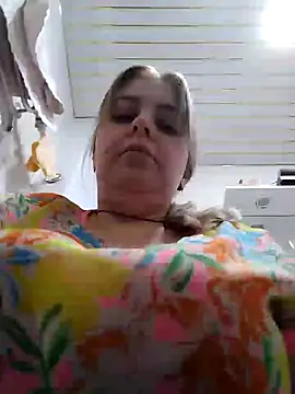 Lady nice cat online show from 02/15/25, 12:33