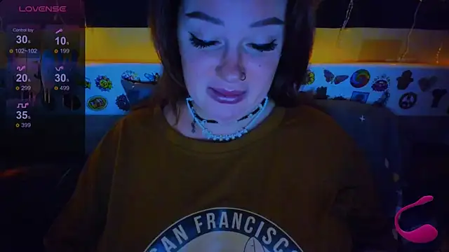 EllieOz online show from 01/01/25, 05:44