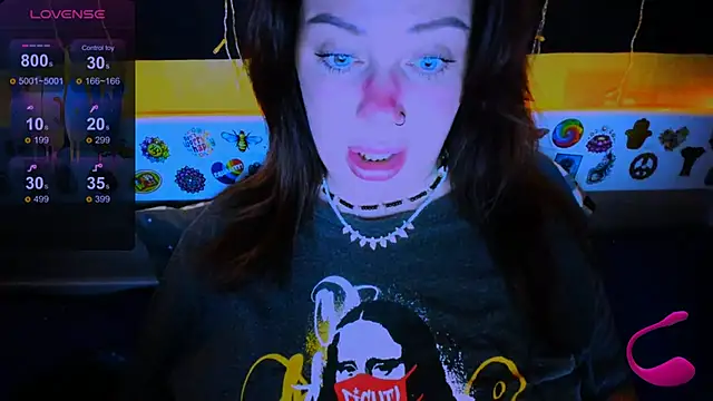 EllieOz online show from 03/21/25, 05:34