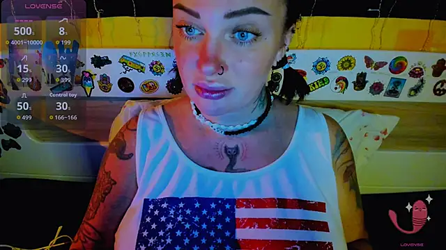 EllieOz online show from 11/23/25, 01:55