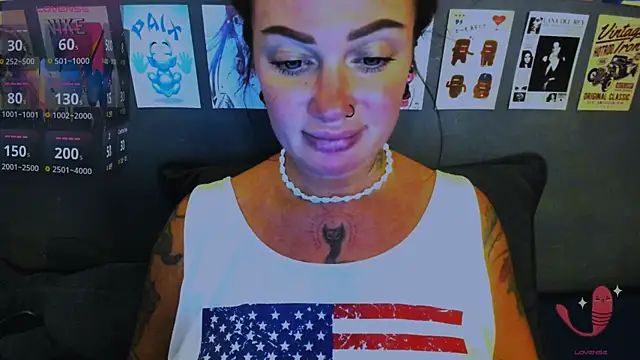 EllieOz online show from 04/17/26, 05:49