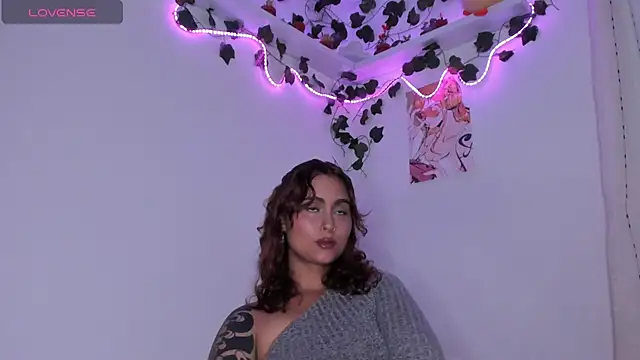 Violette-Ramirez01 online show from 03/04/25, 11:11