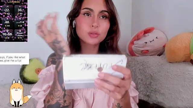 Violette-Ramirez01 online show from 10/07/25, 05:43