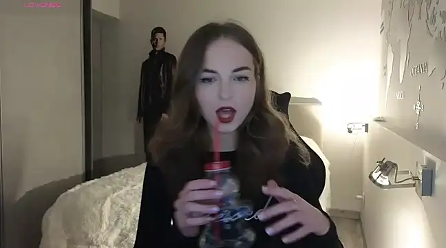 Miss Aliannaa online show from 01/04/25, 06:19