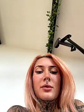 Stella-Kink online show from 11/05/25, 01:11