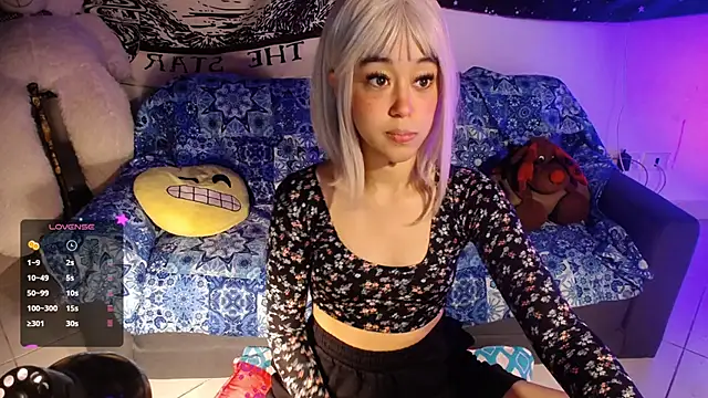 Snapshot of ela_0 chatting on 02/15/25, 01:53 ela 0 online show from 02/15/25, 01:53