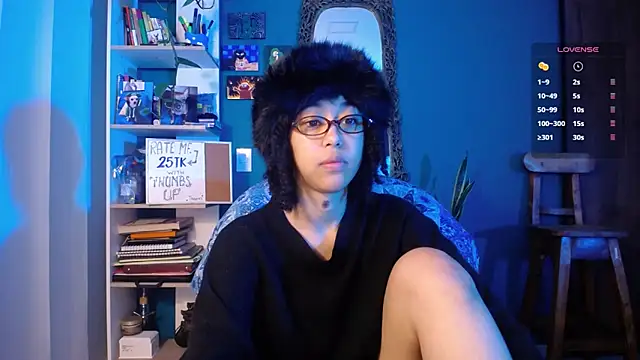 Snapshot of ela_0 chatting on 11/17/25, 06:52 ela 0 online show from 11/17/25, 06:52