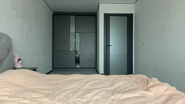 GracefulCharm online show from 03/02/25, 09:53