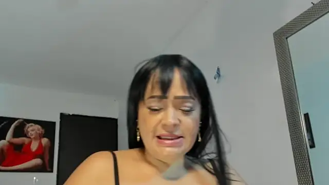 seleneh online show from 04/14/26, 08:04