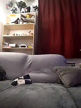 Snapshot of LauraBaby chatting on 11/04/25, 08:52 LauraBaby online show from 11/04/25, 08:52