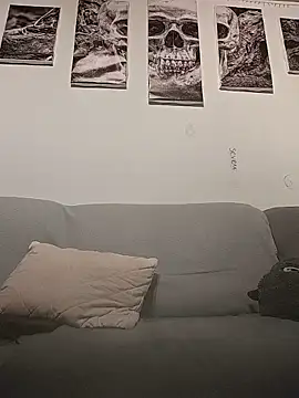 LauraBaby online show from 05/15/26, 06:26