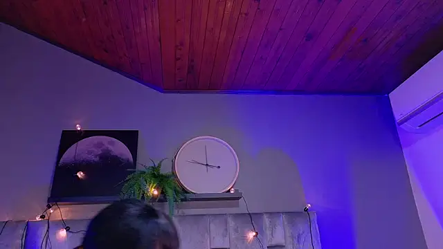 nahomi campbell online show from 10/17/25, 07:38