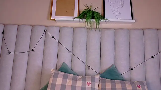 nahomi campbell online show from 04/09/26, 08:25