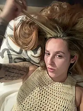 Snapshot of Miss_emilee chatting on 12/29/24, 11:08 Miss emilee online show from 12/29/24, 11:08