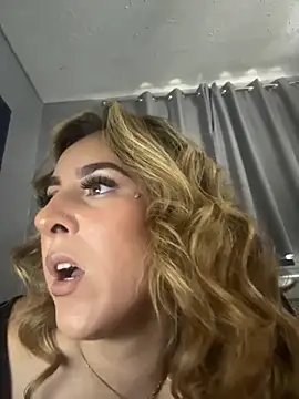 Snapshot of Miss_emilee chatting on 10/09/25, 12:03 Miss emilee online show from 10/09/25, 12:03