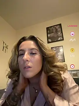 Snapshot of Miss_emilee chatting on 05/08/26, 08:36 Miss emilee online show from 05/08/26, 08:36