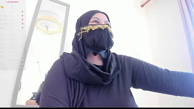 Amina hafsa online show from 03/31/26, 08:09