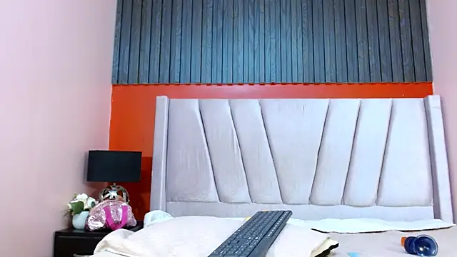 VeronicaRobles online show from 09/13/25, 07:13