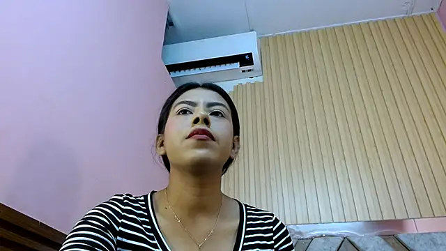 VeronicaRobles online show from 10/30/25, 09:15