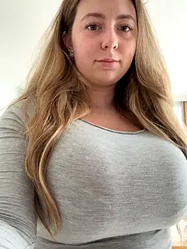 curvyflawless online show from 09/14/25, 04:44