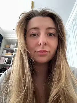 curvyflawless online show from 02/21/26, 09:43