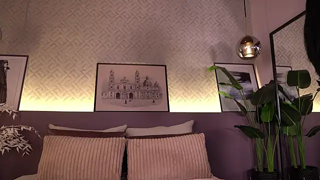 ElleDiane online show from 07/13/26, 12:13