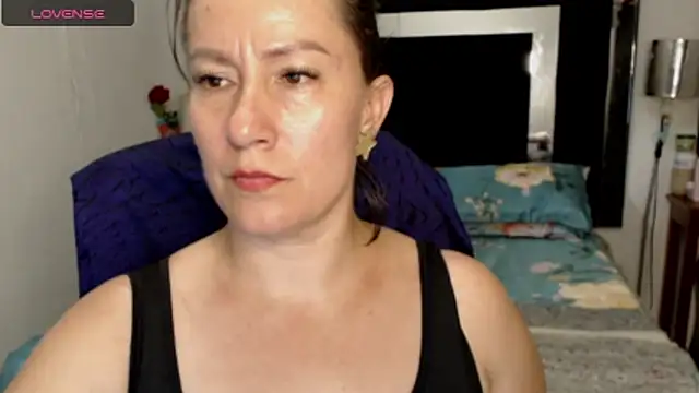 Snapshot of CATRINA-83 chatting on 05/13/26, 12:52 CATRINA-83 online show from 05/13/26, 12:52