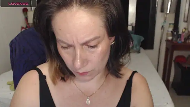 Snapshot of CATRINA-83 chatting on 05/19/26, 08:59 CATRINA-83 online show from 05/19/26, 08:59