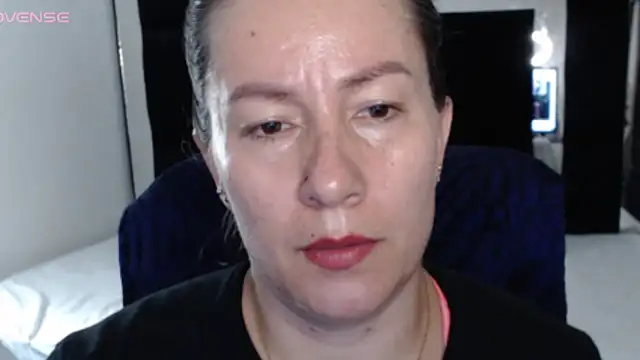 Snapshot of CATRINA-83 chatting on 05/24/26, 12:21 CATRINA-83 online show from 05/24/26, 12:21