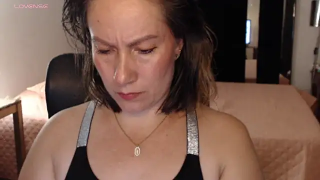 Snapshot of CATRINA-83 chatting on 05/28/26, 12:30 CATRINA-83 online show from 05/28/26, 12:30