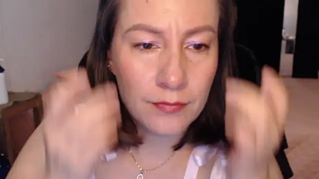 Snapshot of CATRINA-83 chatting on 05/31/26, 12:12 CATRINA-83 online show from 05/31/26, 12:12