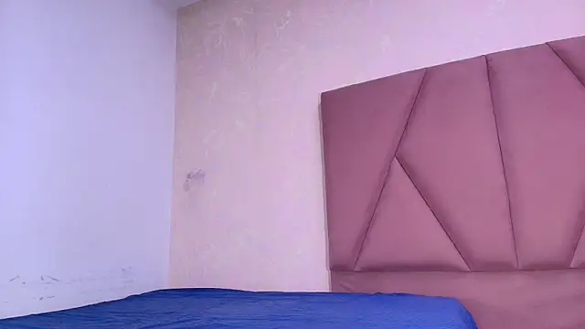 arl chloee online show from 09/18/25, 03:08