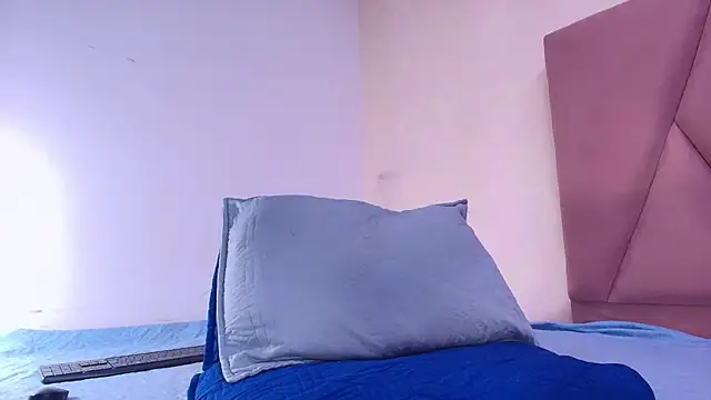 arl chloee online show from 09/19/25, 03:08