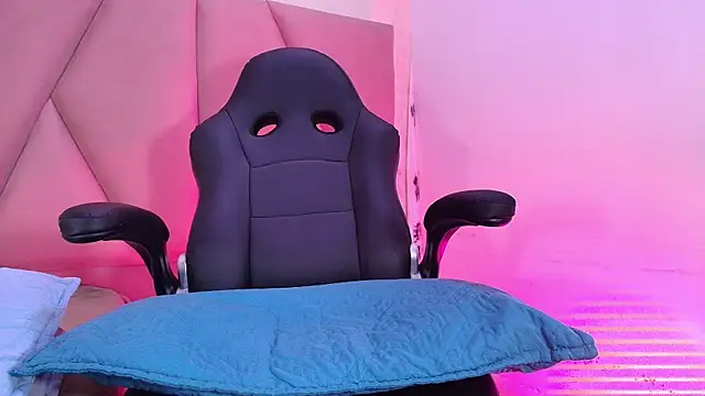 arl chloee online show from 09/22/25, 03:08