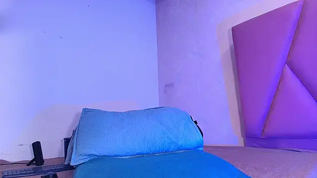 arl chloee online show from 09/23/25, 03:09