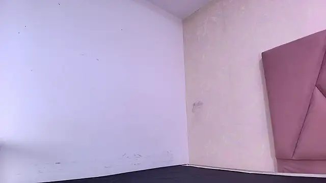 arl chloee online show from 10/01/25, 03:01