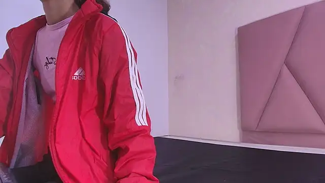 arl chloee online show from 10/11/25, 03:06