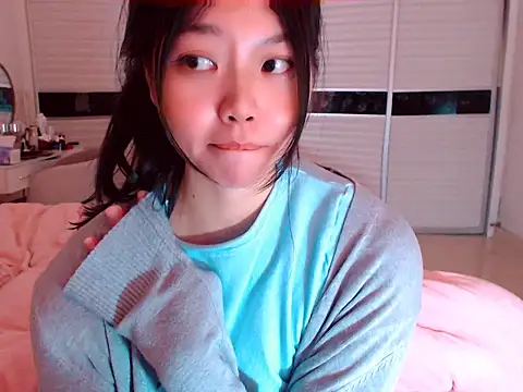 Snapshot of -Lucky_Girl chatting on 01/26/25, 06:07 -Lucky Girl online show from 01/26/25, 06:07