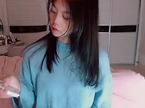 Snapshot of -Lucky_Girl chatting on 02/03/25, 02:14 -Lucky Girl online show from 02/03/25, 02:14