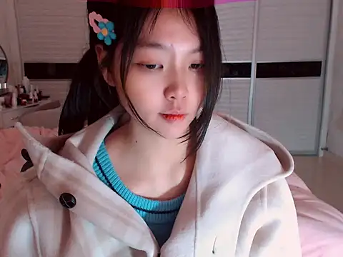 Snapshot of -Lucky_Girl chatting on 02/03/25, 08:46 -Lucky Girl online show from 02/03/25, 08:46