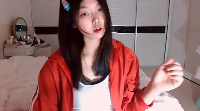 Snapshot of -Lucky_Girl chatting on 02/09/25, 11:36 -Lucky Girl online show from 02/09/25, 11:36