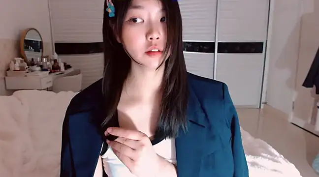 Snapshot of -Lucky_Girl chatting on 02/09/25, 02:40 -Lucky Girl online show from 02/09/25, 02:40